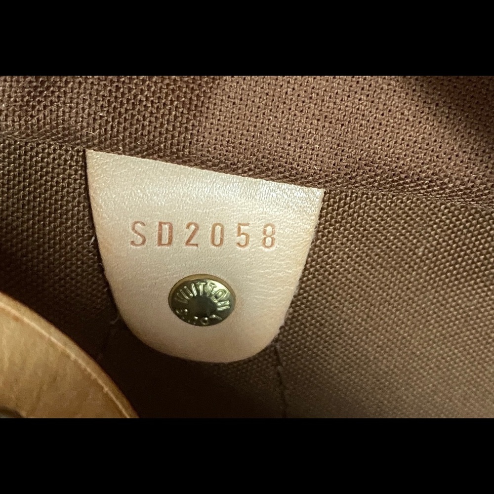 AUTHENTIC Louis Vuitton Monogram Speedy 30 - Picture 14 of 16